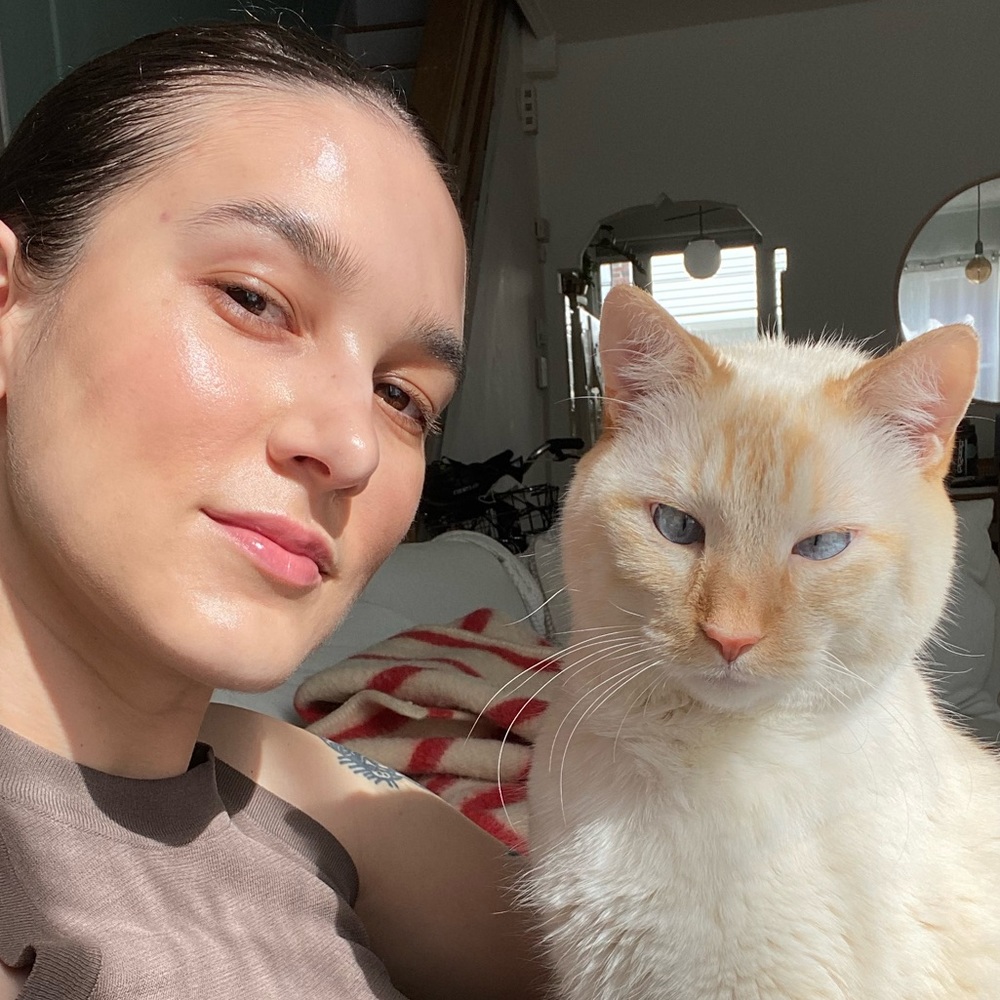 Meet your Posher, Ella